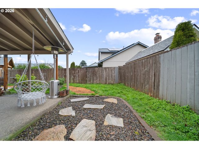 21455 Sw LOIS St, Beaverton, OR 97003