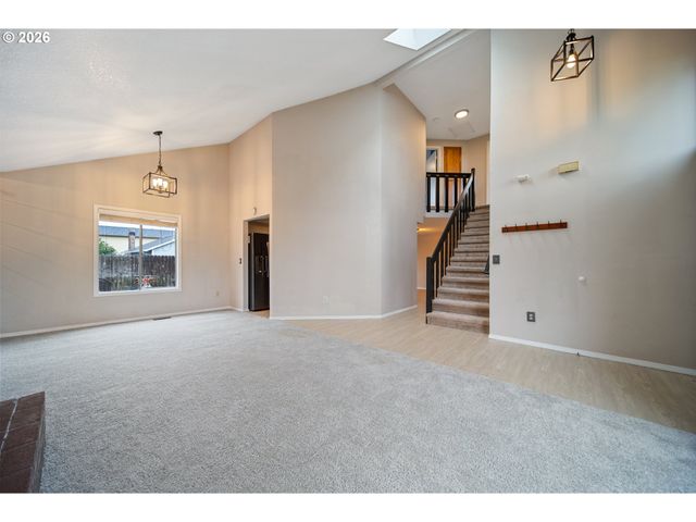 21455 Sw LOIS St, Beaverton, OR 97003