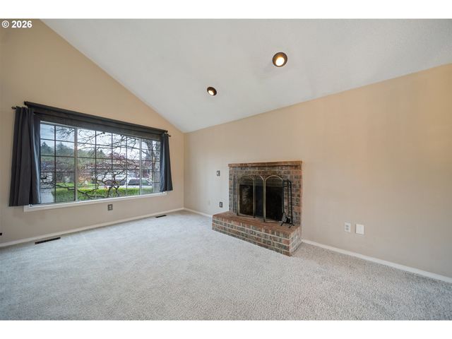 21455 Sw LOIS St, Beaverton, OR 97003