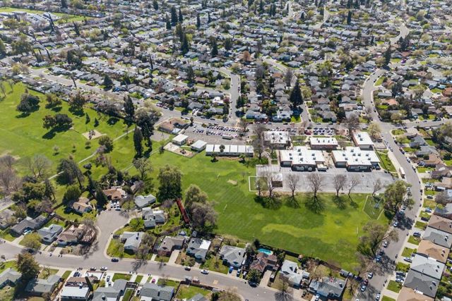 1663 Klamath River Dr, Rancho Cordova, CA 95670