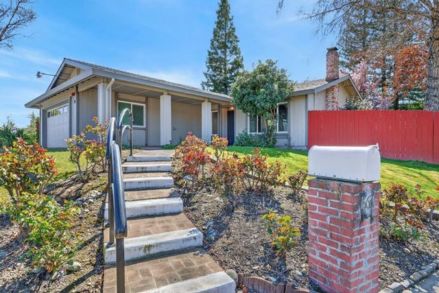 1663 Klamath River Dr, Rancho Cordova, CA 95670