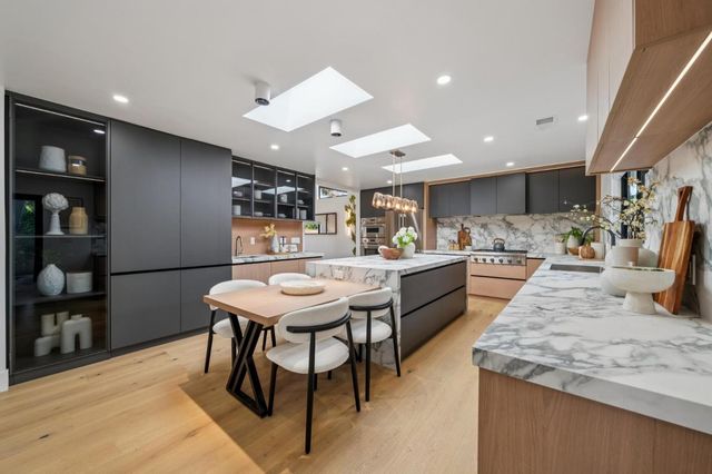 12311 Viewoak Drive, Saratoga, CA 95070