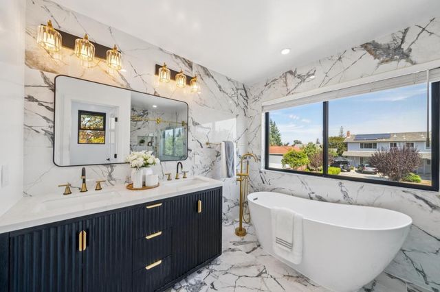 12311 Viewoak Drive, Saratoga, CA 95070