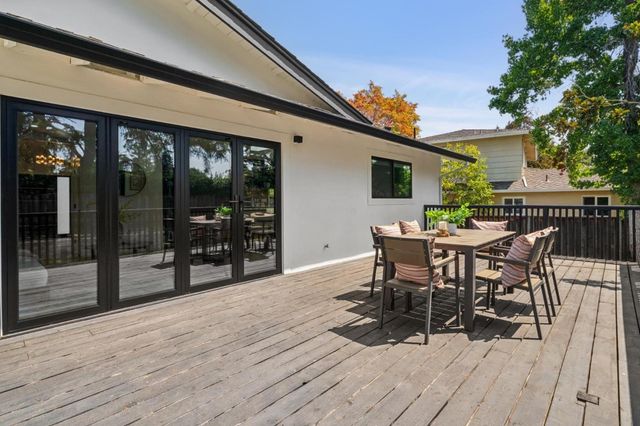 12311 Viewoak Drive, Saratoga, CA 95070