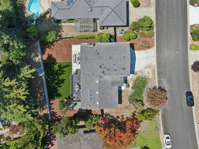 12311 Viewoak Drive, Saratoga, CA 95070