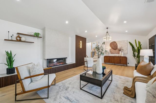 12311 Viewoak Drive, Saratoga, CA 95070