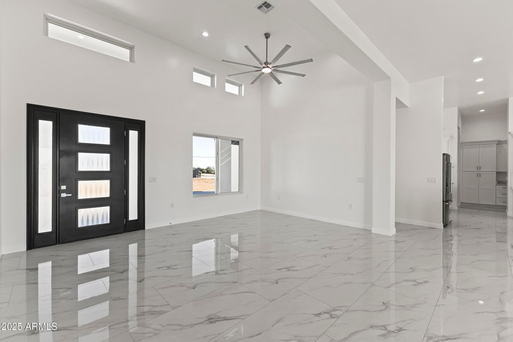 Image 11 of property listing at 25816 N 155th Avenue, Surprise, AZ 85387