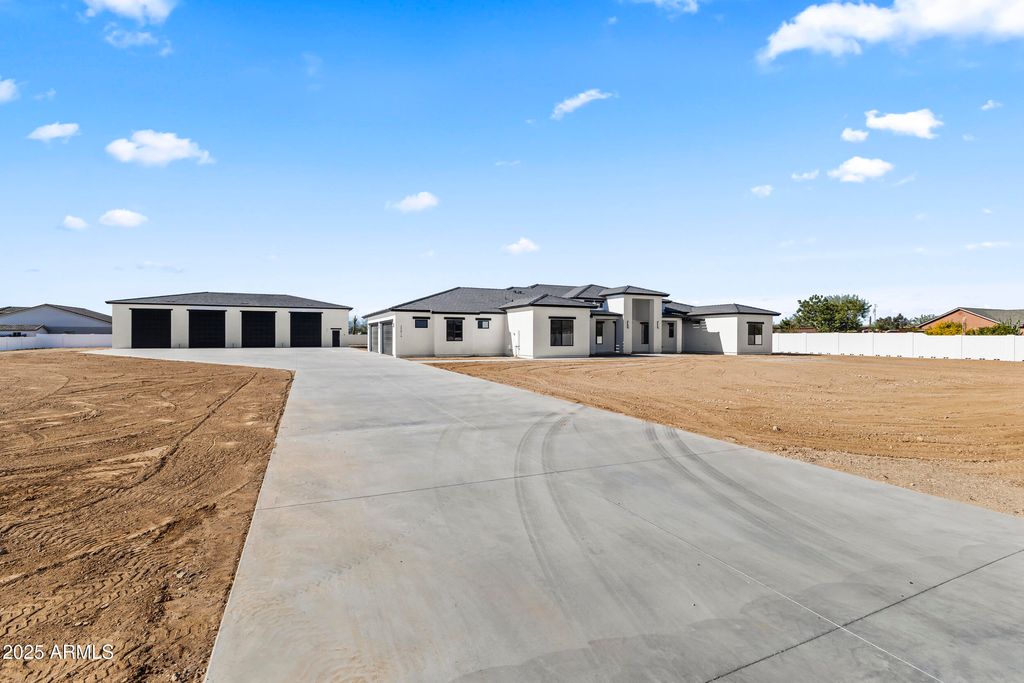 Image 111 of property listing at 25816 N 155th Avenue, Surprise, AZ 85387