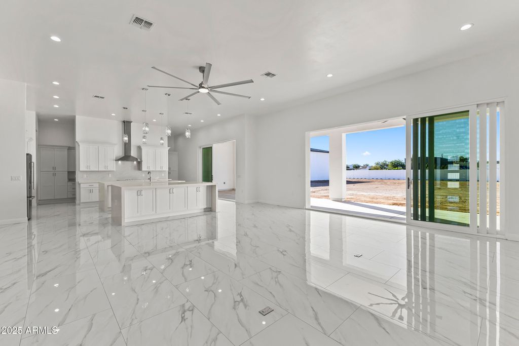 Image 14 of property listing at 25816 N 155th Avenue, Surprise, AZ 85387