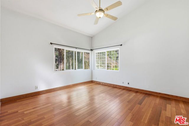 4345 Canoga Avenue, Woodland Hills (los Angeles), CA 91364