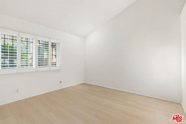 4345 Canoga Avenue, Woodland Hills (los Angeles), CA 91364