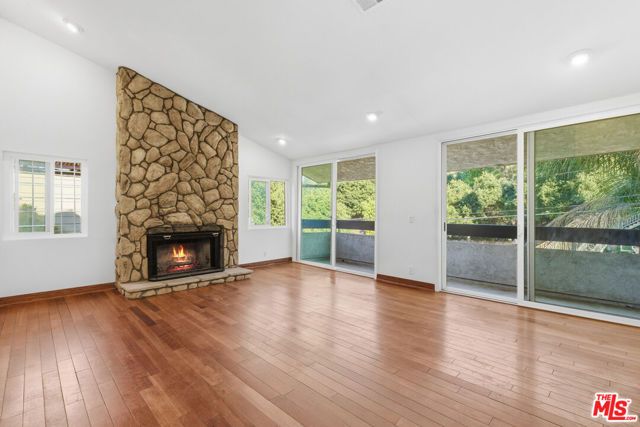 4345 Canoga Avenue, Woodland Hills (los Angeles), CA 91364