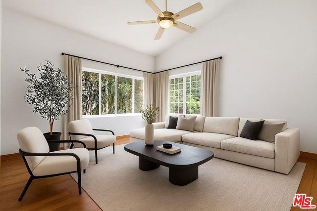 4345 Canoga Avenue, Woodland Hills (los Angeles), CA 91364