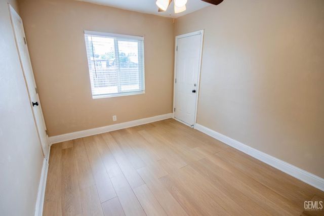 1917 Clark Avenue, Bakersfield, CA 93304