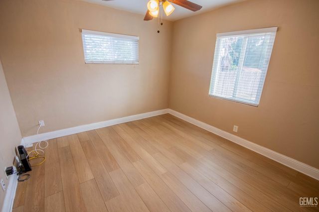 1917 Clark Avenue, Bakersfield, CA 93304