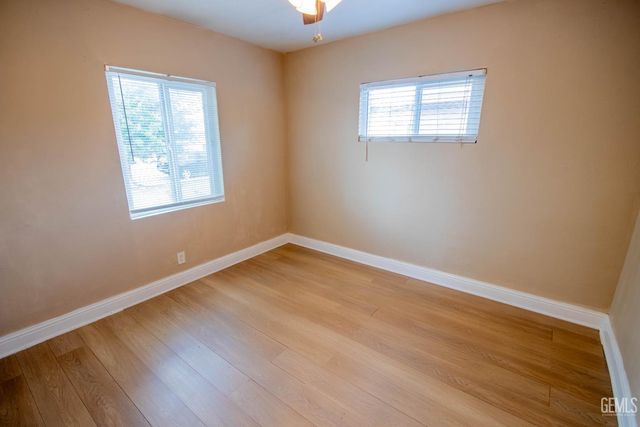 1917 Clark Avenue, Bakersfield, CA 93304