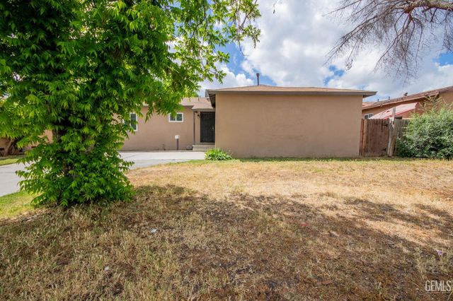 1917 Clark Avenue, Bakersfield, CA 93304