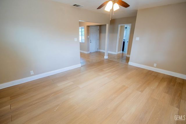 1917 Clark Avenue, Bakersfield, CA 93304