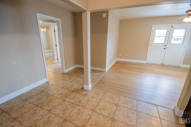 1917 Clark Avenue, Bakersfield, CA 93304