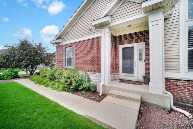 1031 Ravendale Court, Naperville, IL 60540