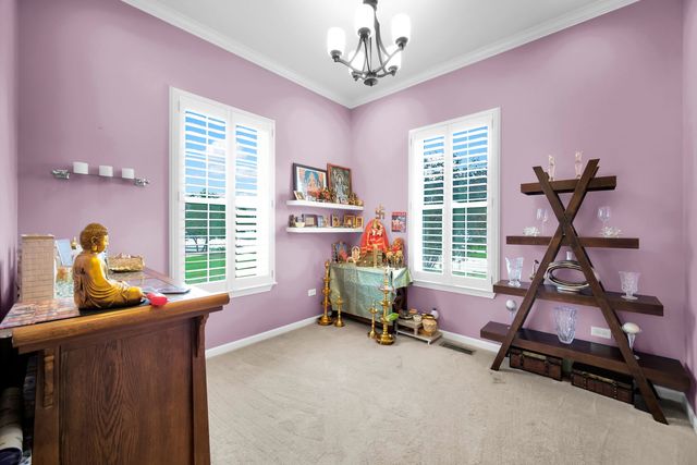 1031 Ravendale Court, Naperville, IL 60540
