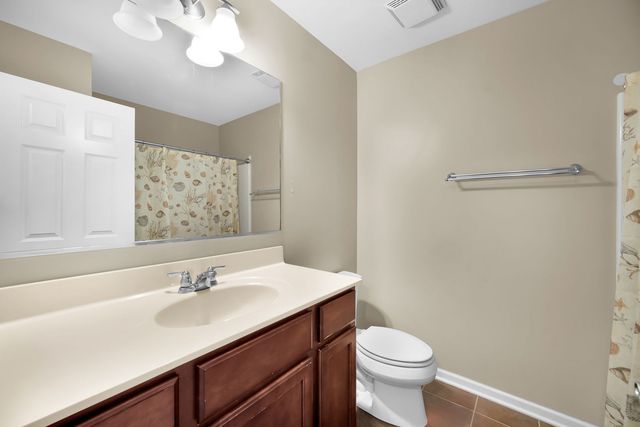1031 Ravendale Court, Naperville, IL 60540