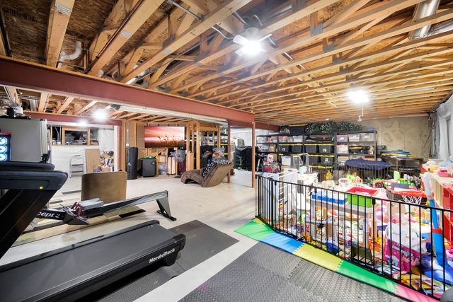 1031 Ravendale Court, Naperville, IL 60540