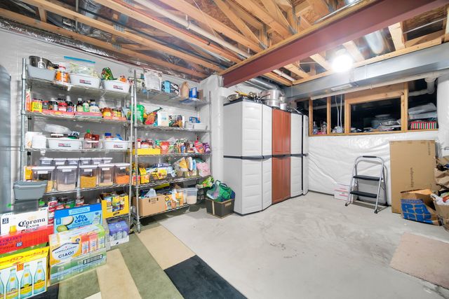 1031 Ravendale Court, Naperville, IL 60540