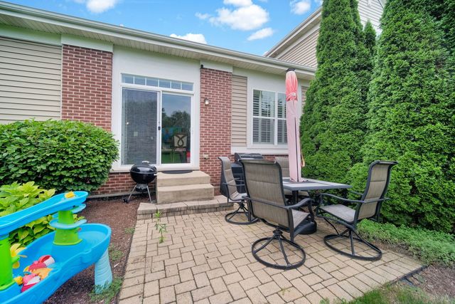 1031 Ravendale Court, Naperville, IL 60540