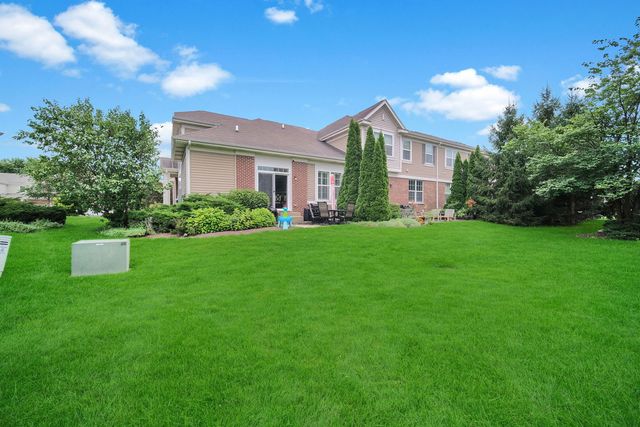 1031 Ravendale Court, Naperville, IL 60540