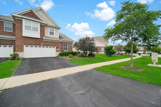 1031 Ravendale Court, Naperville, IL 60540