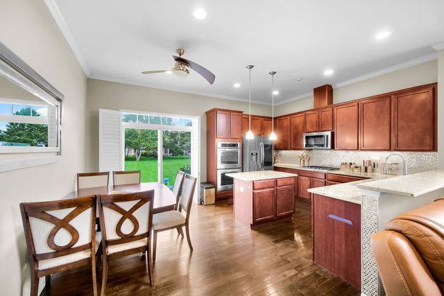 1031 Ravendale Court, Naperville, IL 60540