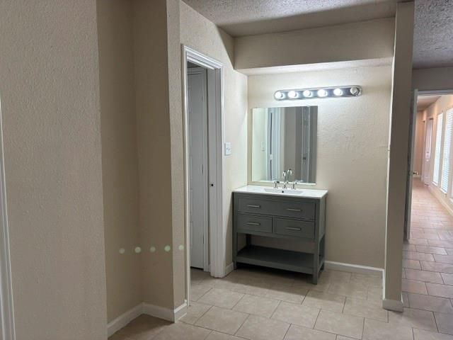 16030 Blackhawk Boulevard, Friendswood, TX 77546