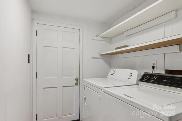 201 Cranbrook Circle, Hendersonville, NC 28792