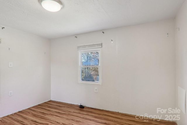 201 Cranbrook Circle, Hendersonville, NC 28792