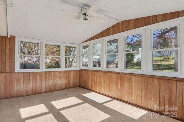 201 Cranbrook Circle, Hendersonville, NC 28792