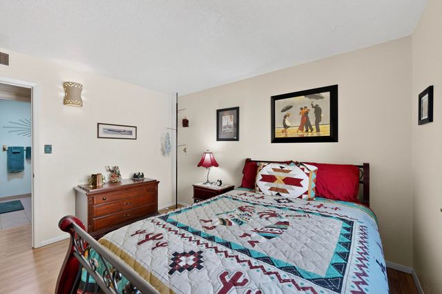 616 Mountain View Avenue NE, Albuquerque, NM 87123