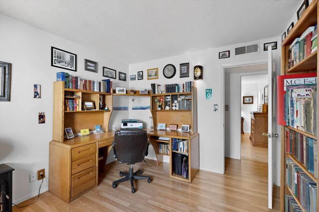 616 Mountain View Avenue NE, Albuquerque, NM 87123