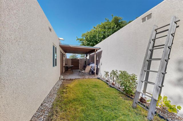 616 Mountain View Avenue NE, Albuquerque, NM 87123