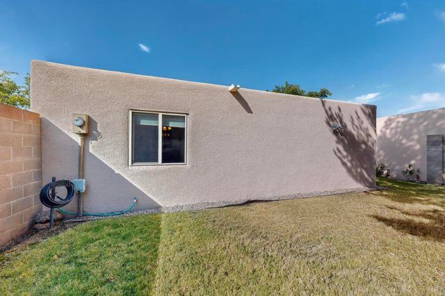 616 Mountain View Avenue NE, Albuquerque, NM 87123