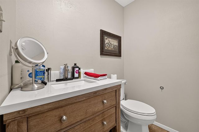 2200 Red Oak Lane, Conroe, TX 77306