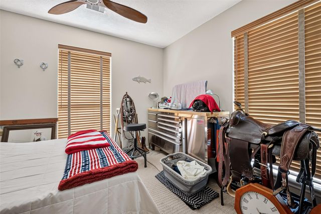 2200 Red Oak Lane, Conroe, TX 77306