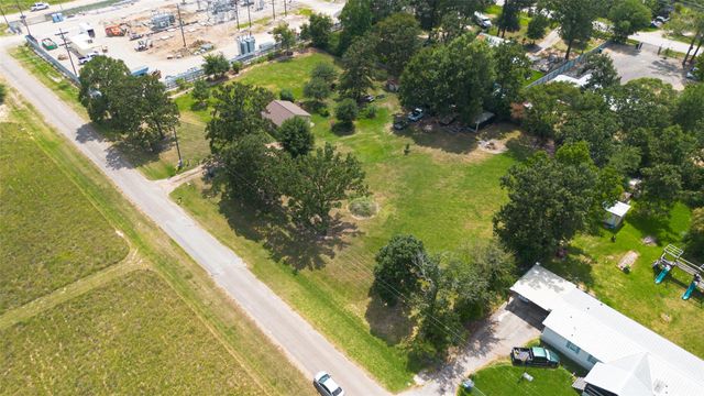 2200 Red Oak Lane, Conroe, TX 77306