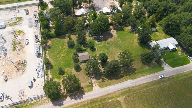 2200 Red Oak Lane, Conroe, TX 77306