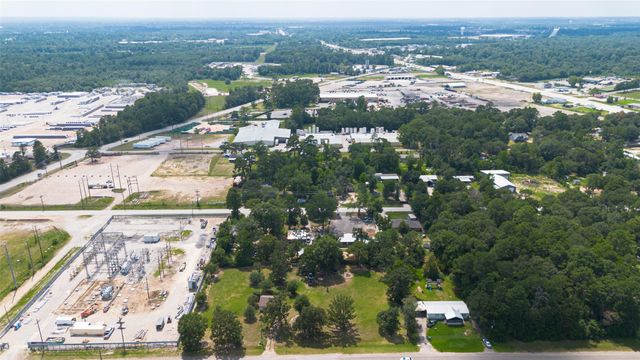 2200 Red Oak Lane, Conroe, TX 77306