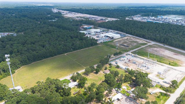2200 Red Oak Lane, Conroe, TX 77306
