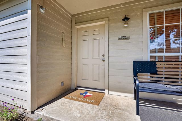 2200 Red Oak Lane, Conroe, TX 77306