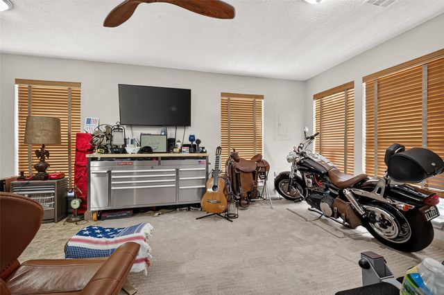 2200 Red Oak Lane, Conroe, TX 77306