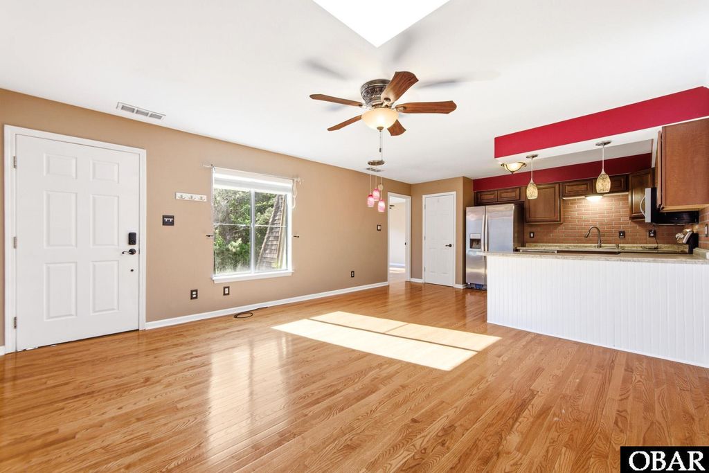 Image 6 of property listing at 2608 Neptune Way Unit 2608, Kitty Hawk, NC 27949