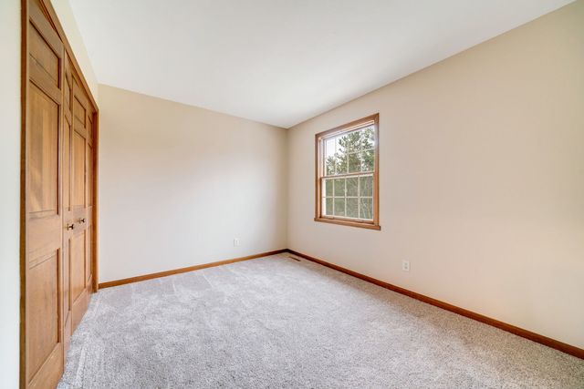 5235 Solitude Drive, Rockford, IL 61114